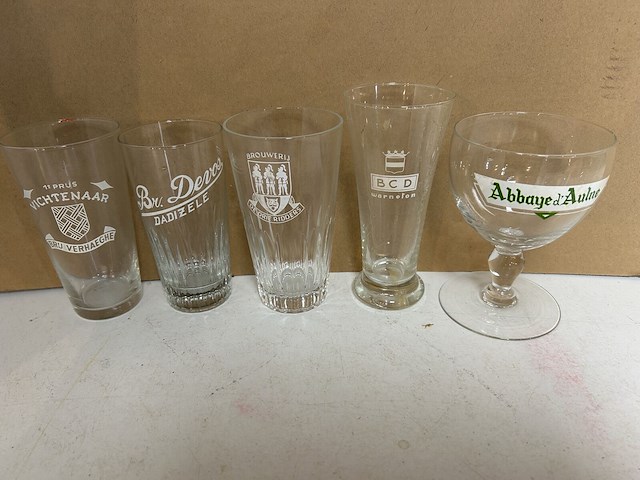 25 verschillende oude bierglazen - afbeelding 2 van  6