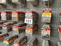 250 blisters hout schroeven bitsen en nagels - afbeelding 8 van  11