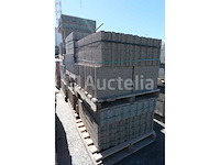 250 holle betonnen blokken - afbeelding 1 van  8