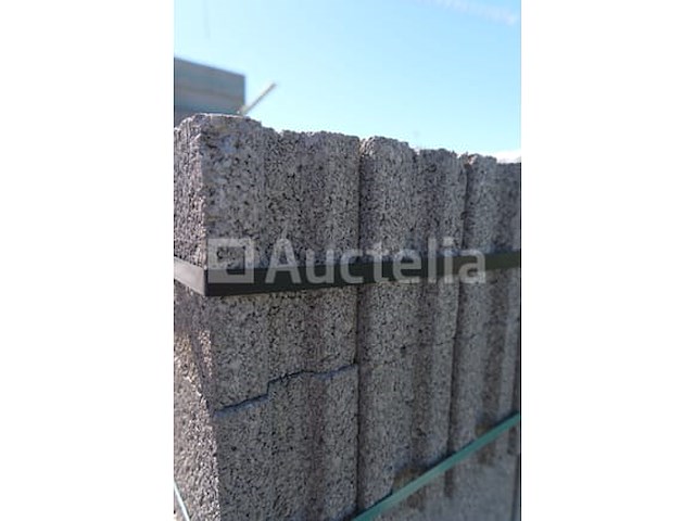 250 holle betonnen blokken - afbeelding 3 van  8