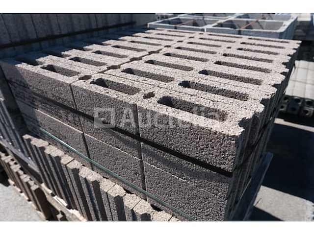 250 holle betonnen blokken - afbeelding 8 van  8