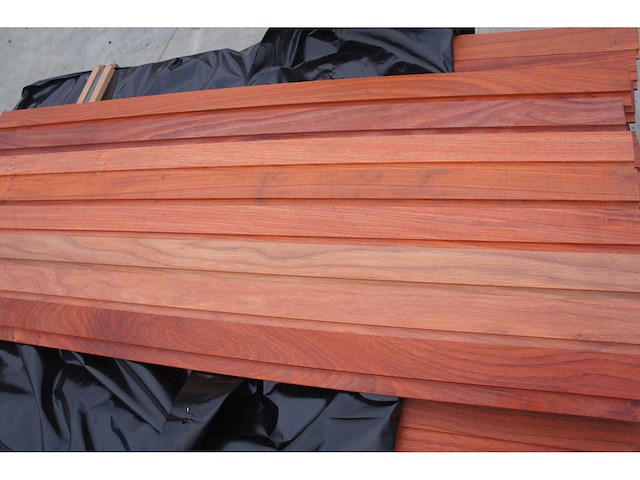 25,11 m² padouk gevelbekleding - afbeelding 4 van  6