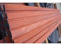 25,50 m² padouk gevelbekleding - afbeelding 2 van  5