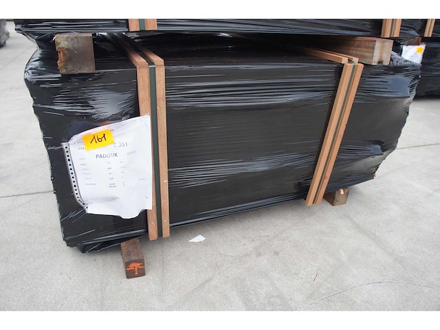 25,50 m² padouk gevelbekleding - afbeelding 5 van  6