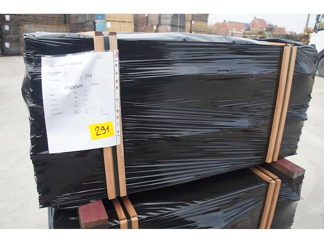 25,50 m² padouk gevelbekleding - afbeelding 4 van  5