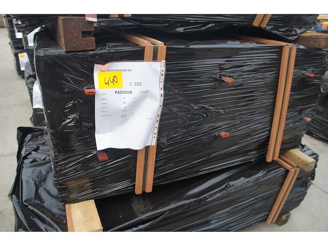 25,50 m² padouk gevelbekleding - afbeelding 4 van  5