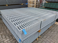 25x dubbelstaaf hekwerk 8/6/8 243cm hoog, gegalv - afbeelding 1 van  8