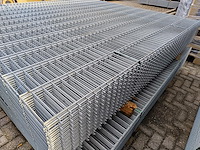 25x dubbelstaaf hekwerk 8/6/8 243cm hoog, gegalv - afbeelding 4 van  8