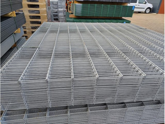 25x dubbelstaaf hekwerk 8/6/8 243cm hoog, gegalv - afbeelding 5 van  8