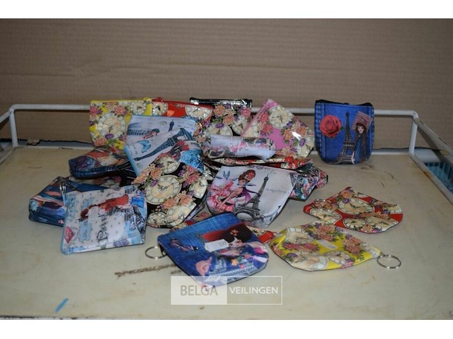 ±26 kleine portemonees - afbeelding 1 van  4