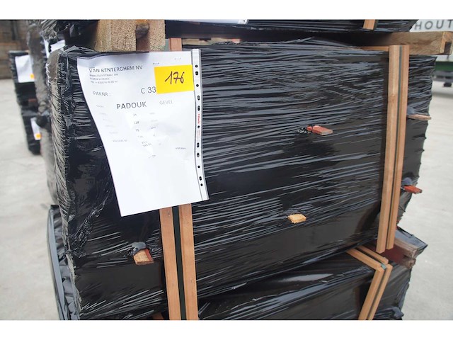 26 m² padouk gevelbekleding - afbeelding 3 van  5