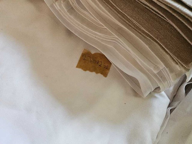 26 nappen en 65x servet wit en beige varia afmeting - afbeelding 1 van  3