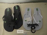 ±26 paar teenslippers div maten - afbeelding 1 van  3