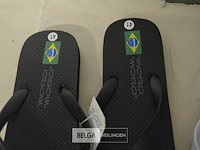 ±26 paar teenslippers div maten - afbeelding 2 van  3