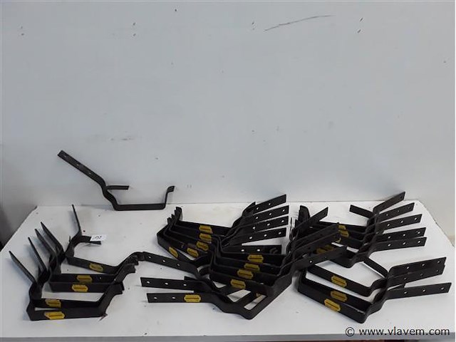 26 x beugel goot 140mm lang metaal regenafvoer - afbeelding 1 van  2