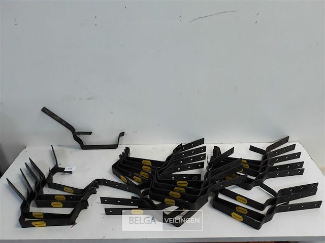 26 x beugel goot 140mm lang metaal regenafvoer - afbeelding 1 van  3