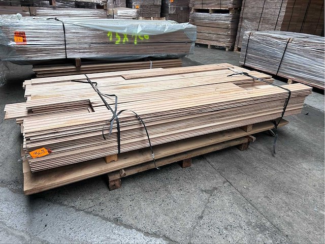 26,31 m² massief eiken parket 15mm - afbeelding 1 van  5