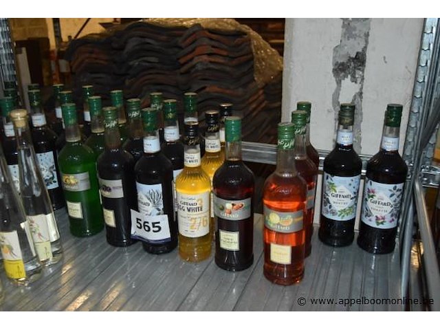 26x fles siroop, giffard, wo. pistache, mûre, lavande, macadamia, melon, menthe, violette, egg white, 1l - afbeelding 1 van  4