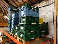 26x stapelbare kunststof bak + inhoud - afbeelding 13 van  22