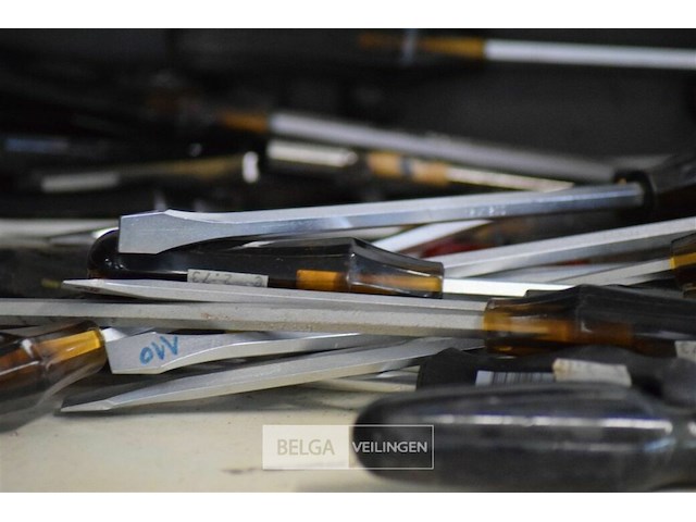 ±27 div schroevendraaiers - afbeelding 3 van  4