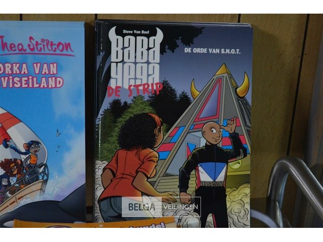 ±27 div stripverhalen; fanny k, thea stilton, baba yega, mega mindy - afbeelding 3 van  4