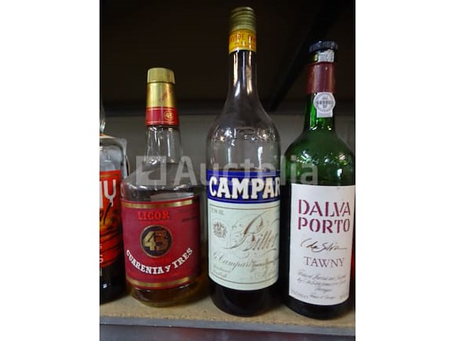 27 flessen (wijnen, sterke dranken: volle of geopende flessen - zie detail) - afbeelding 2 van  14