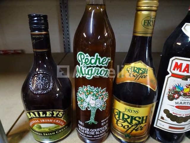 27 flessen (wijnen, sterke dranken: volle of geopende flessen - zie detail) - afbeelding 7 van  14