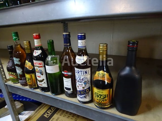 27 flessen (wijnen, sterke dranken: volle of geopende flessen - zie detail) - afbeelding 10 van  14