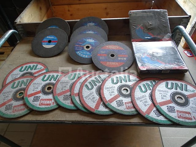 27 metalen afkapschijven 230 mm merk: hilti, metabo, unicut, tyrolit, parkside diameter van alle schijven: 230 mm staat: nieuw - afbeelding 1 van  8