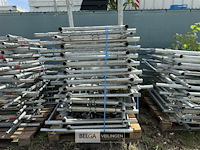 ± 27 steigers galva