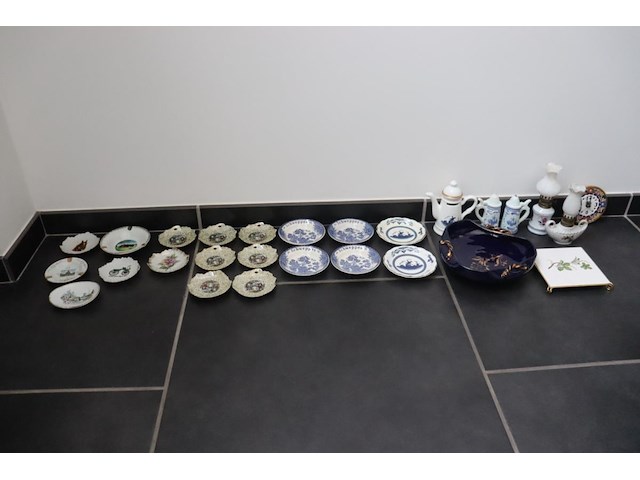 27x diverse vintage porselein - afbeelding 1 van  12