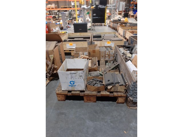 27x pallet oudijzer - afbeelding 55 van  70