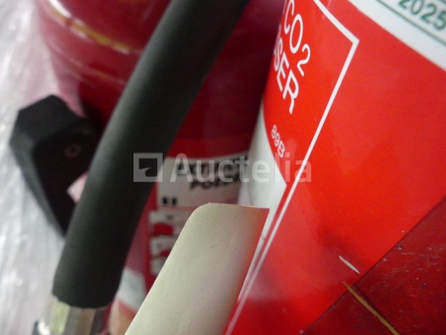 28 brandblussers - afbeelding 3 van  8