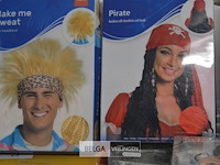 ±28 div carnavalspruiken - afbeelding 2 van  4