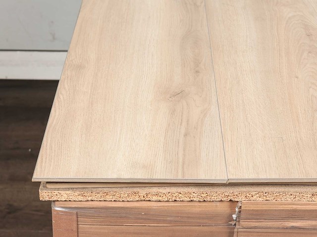 28 m2 laminaat plank watervast - 1383 x 244 x 8,5 mm - afbeelding 2 van  4