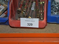 28 pvc bakjes met schroeven, bouten, rondellen en nagels - afbeelding 5 van  6