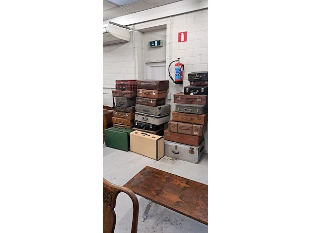 28 valiezen - afbeelding 1 van  2