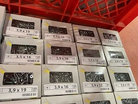 28 x dozen schroeven met afdekplaatje; zelfborende schroeven - afbeelding 7 van  7