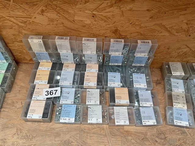 28 x dozen sluitringen; moeren; zeskanttapbouten; nagels platte kop - afbeelding 1 van  6