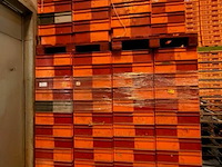 ± 280 kunststof bakken - afbeelding 1 van  3