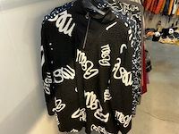 285 dames rokken, truien, blouses, t-shirt - afbeelding 2 van  14