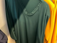 285 dames rokken, truien, blouses, t-shirt - afbeelding 3 van  14