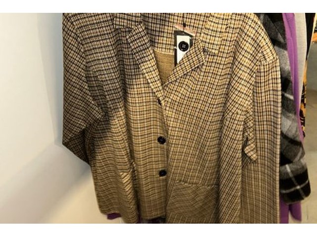 285 dames rokken, truien, blouses, t-shirt - afbeelding 11 van  14