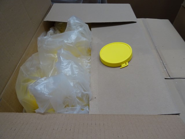 28x pallet diverse plastic potjes/emmers - afbeelding 11 van  30