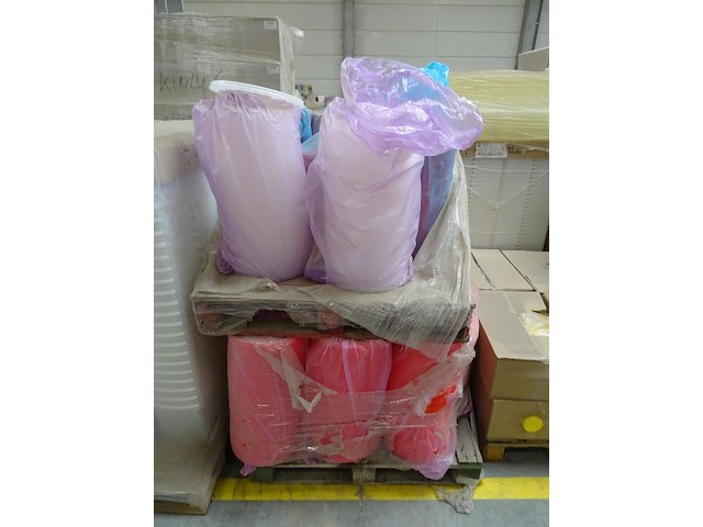 28x pallet diverse plastic potjes/emmers - afbeelding 25 van  30