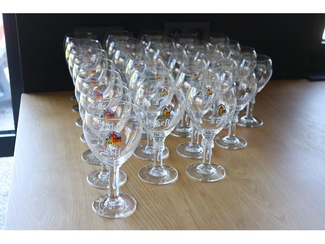 29 bierglazen leffe - afbeelding 1 van  6
