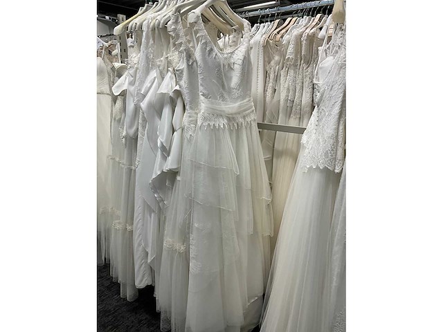 29 bruidsjurken villais (totaalprijs) - afbeelding 8 van  62