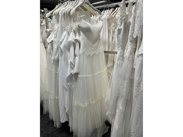 29 bruidsjurken villais (totaalprijs) - afbeelding 10 van  62