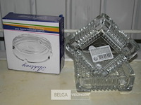 ±29 glazen asbakken