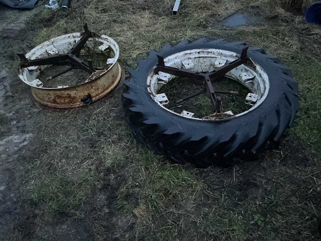 2953 fordson major oldtimer tractor - afbeelding 4 van  15